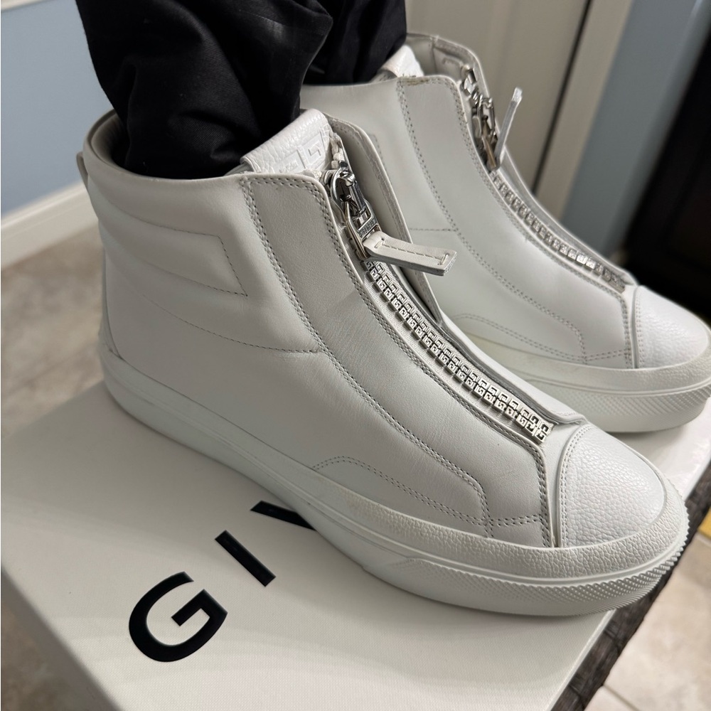 Givenchy Women's White Zip-Up Sneakers